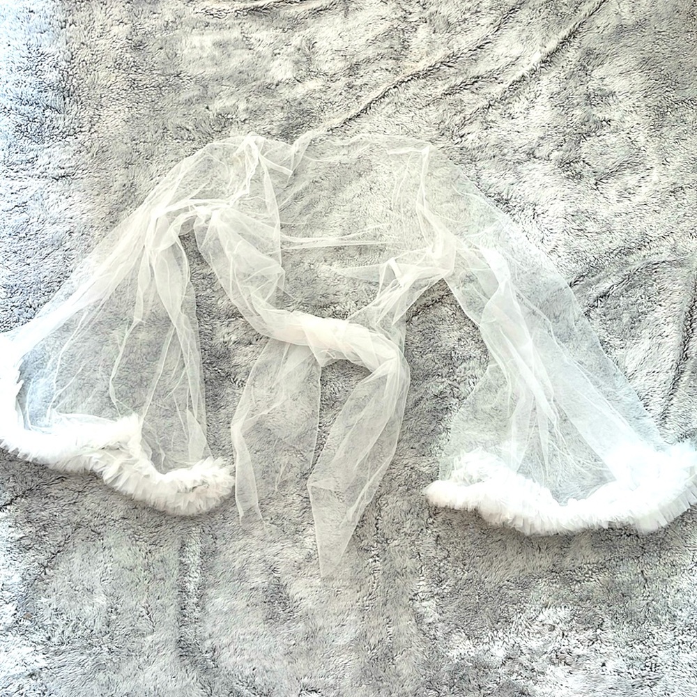 White Mesh Bell Sleeve Shoulder Wrap!